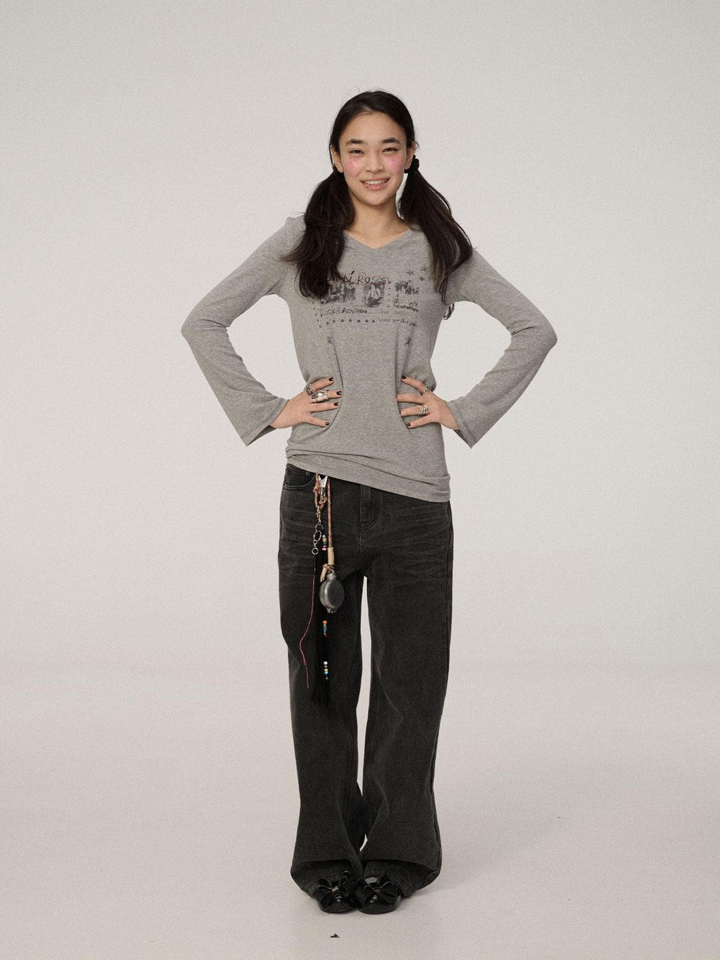 Achihara Printed V-neck Micro Flare Straight Women'S Viscose Blend Long Sleeve T-Shirts