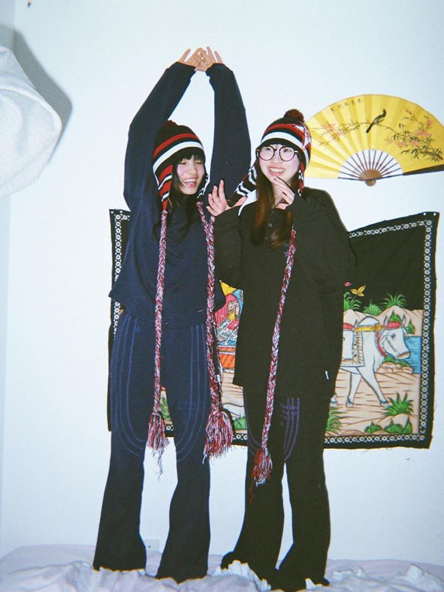 Achihara Red Black Checked Wide Korean Women'S Acrylic Scarves & Shawls