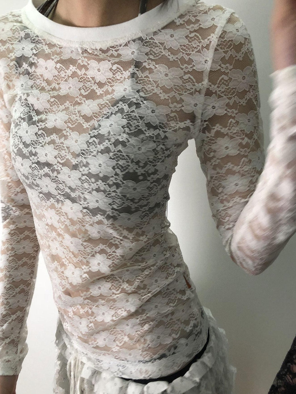 Achihara Sheer Lace Round Neck Uv Protective Women'S Nylon Blend Long Sleeve T-Shirts