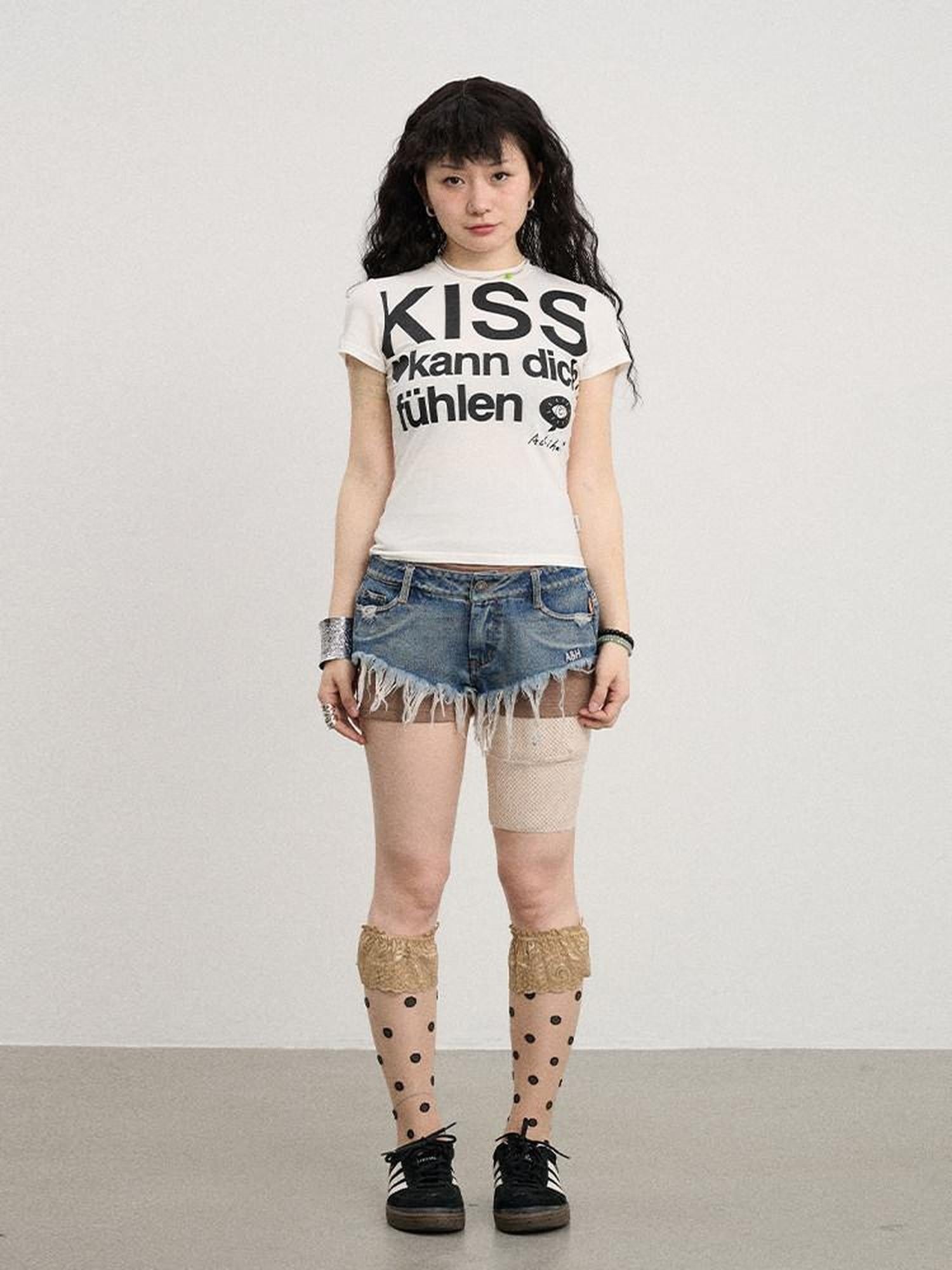 Achihara Stonewash Fringe Hem Triangle Cut Low Waist Women'S Denim Shorts