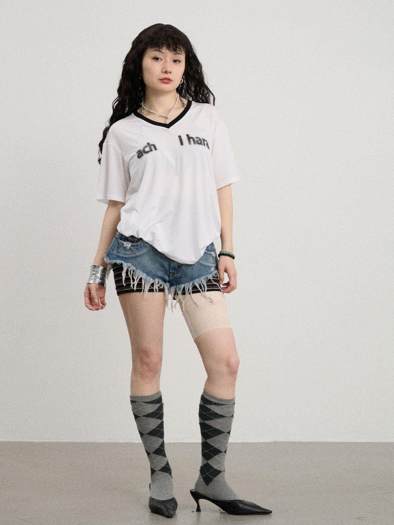 Achihara Stonewash Fringe Hem Triangle Cut Low Waist Women'S Denim Shorts