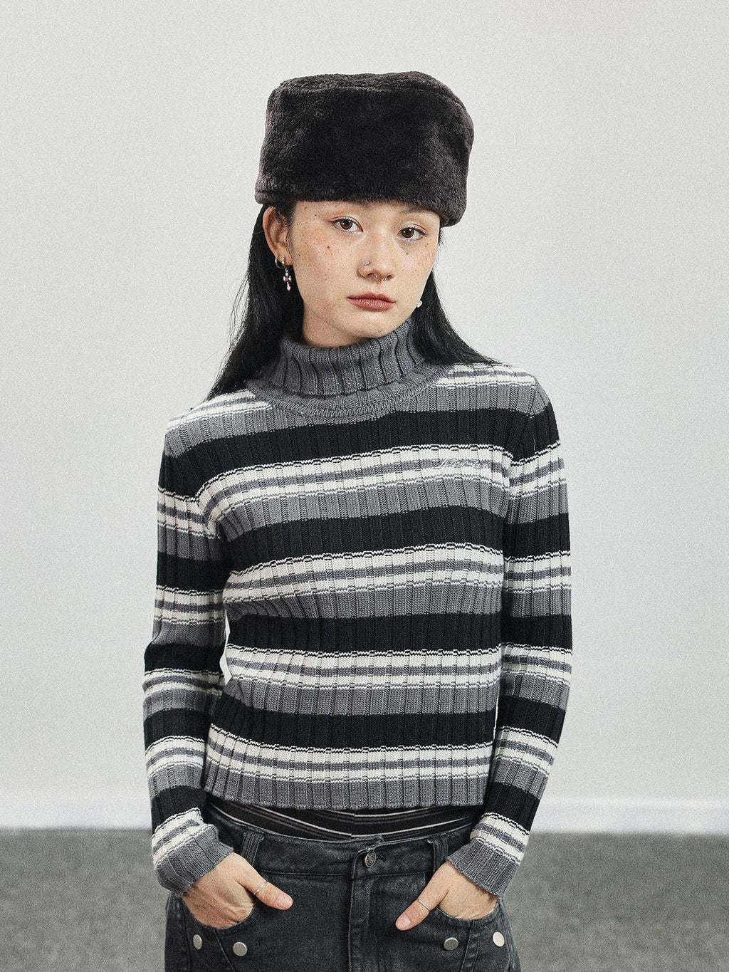 Achihara Striped Crewneck Slim Fit Long Sleeve Women'S Polyester Blend Sweaters