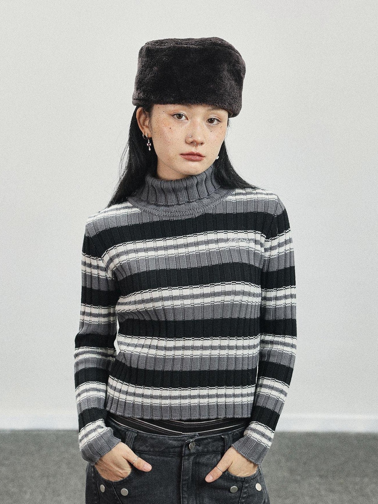 Achihara Striped Crewneck Slim Fit Long Sleeve Women'S Polyester Blend Sweaters