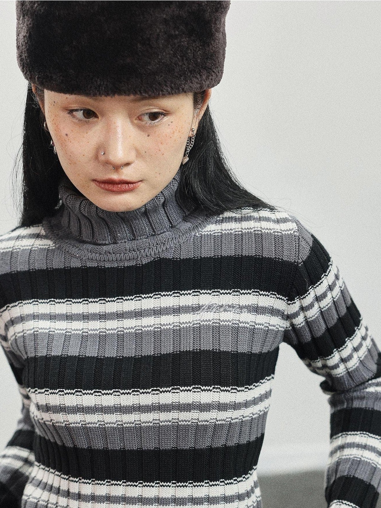 Achihara Striped Crewneck Slim Fit Long Sleeve Women'S Polyester Blend Sweaters