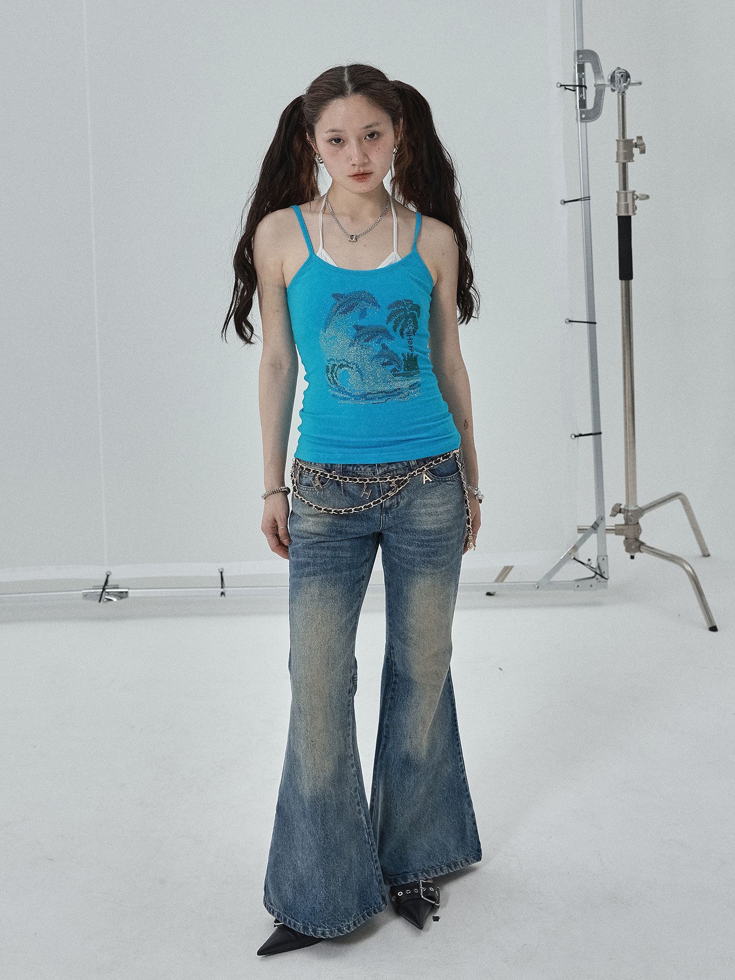 Achihara_Vintage_Blue_Rhinestone_Round_Neck_Slim_Fit_Short_Crop_Women'S_Camisoles_MISSTT