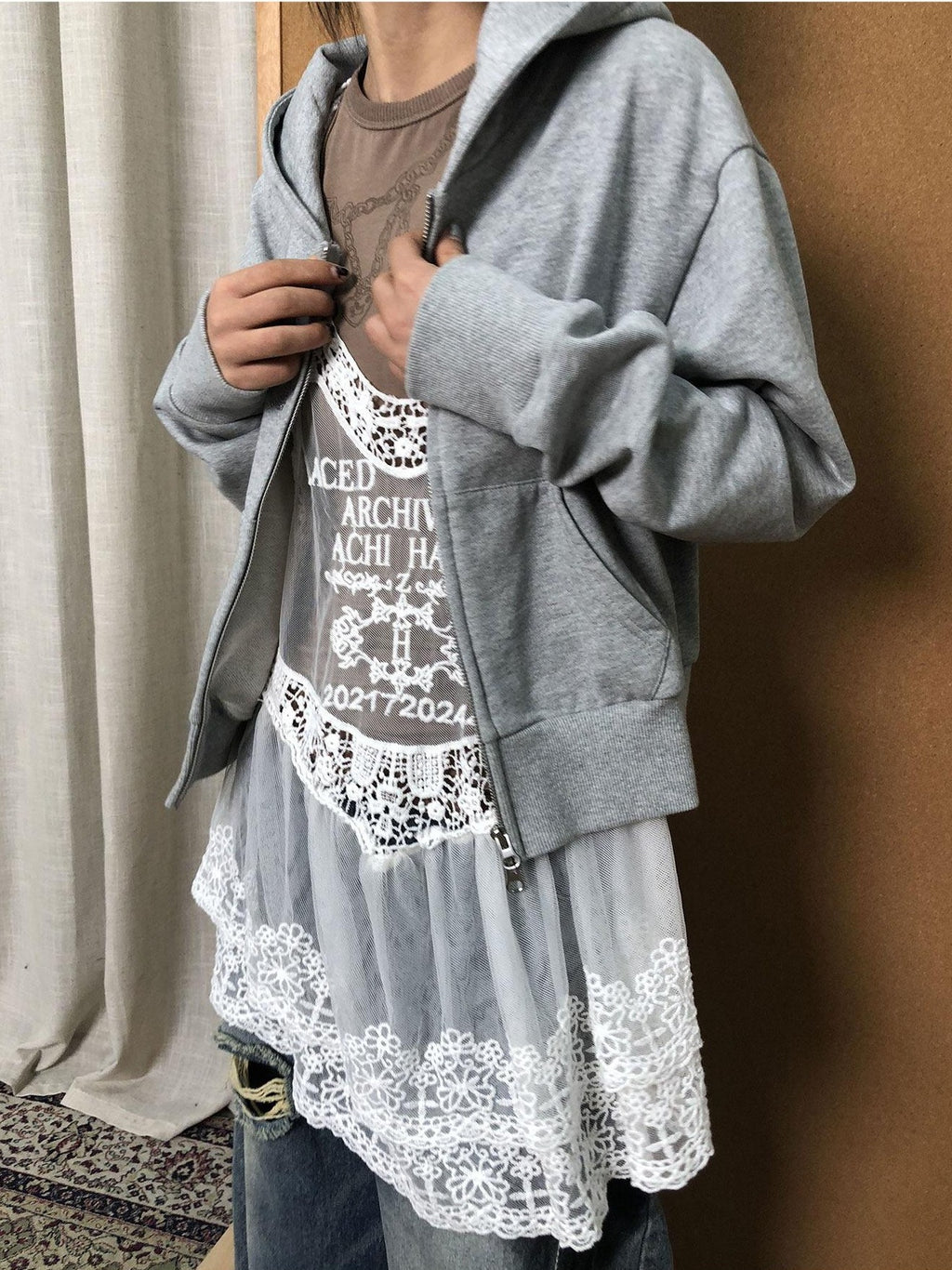 Achihara White Lace Spaghetti Strap Layering Women'S Cotton Casual Mini Dresses