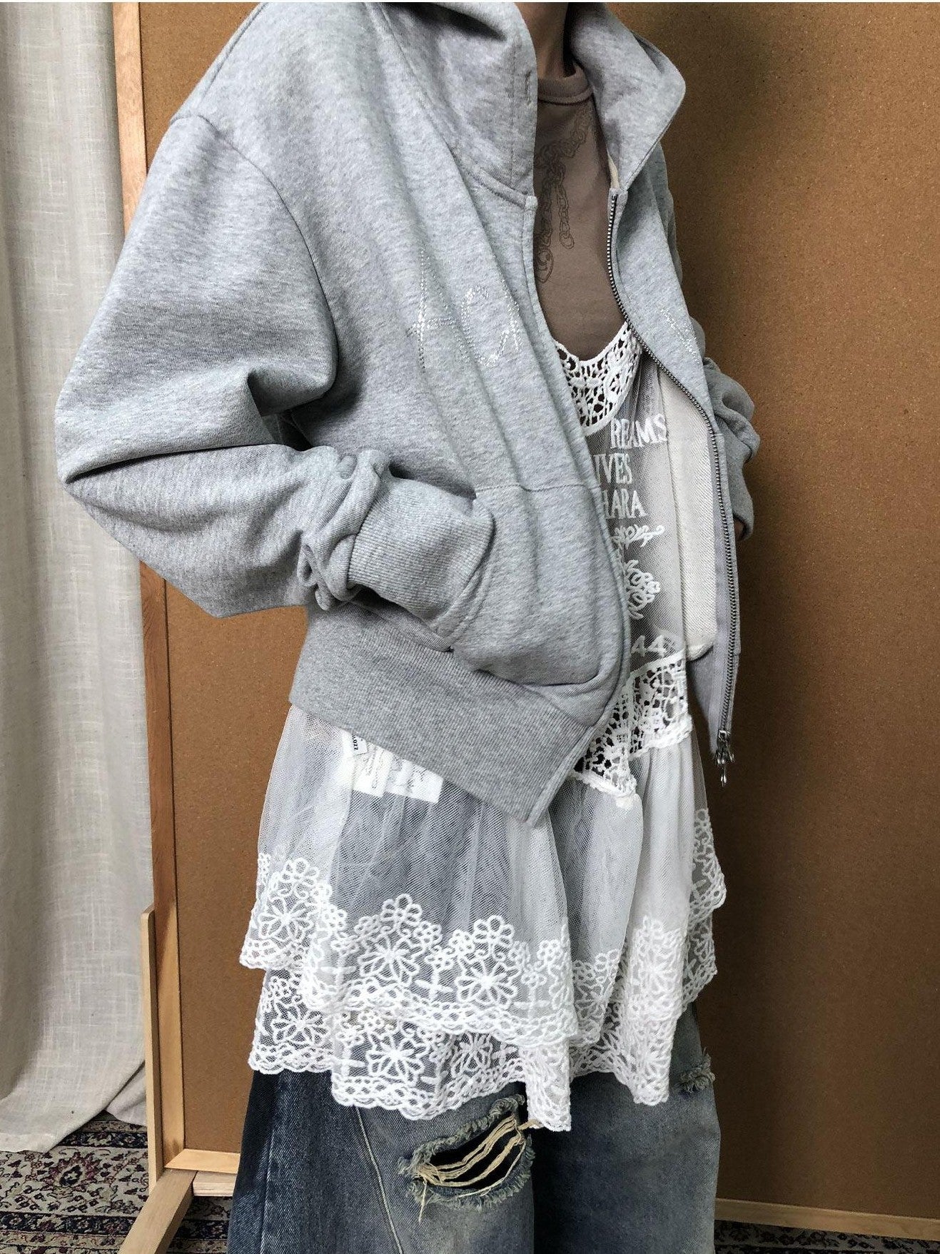 Achihara White Lace Spaghetti Strap Layering Women'S Cotton Casual Mini Dresses