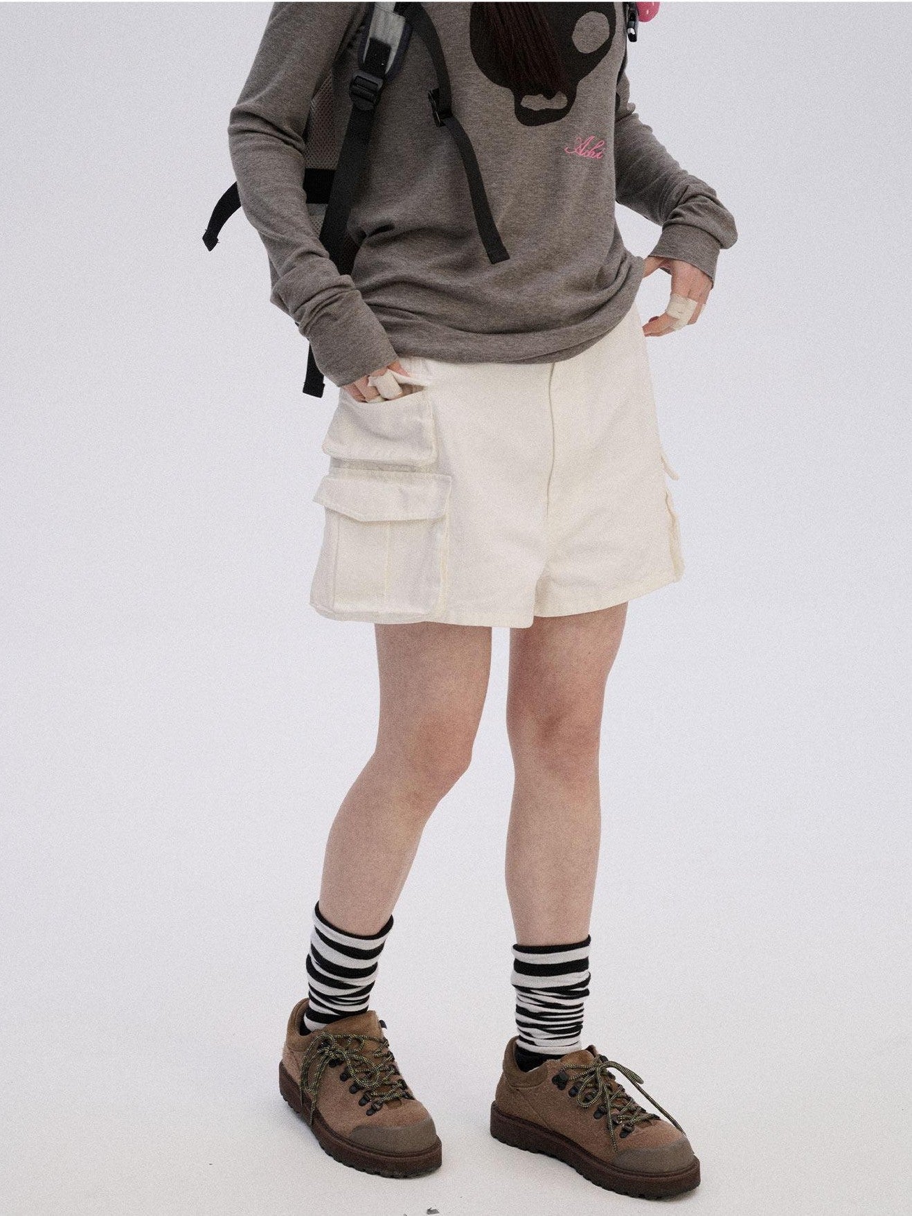 Achihara Wide Leg Pocketed Workwear Button Fly Mid Low Rise Women'S Cotton Cargo Shorts