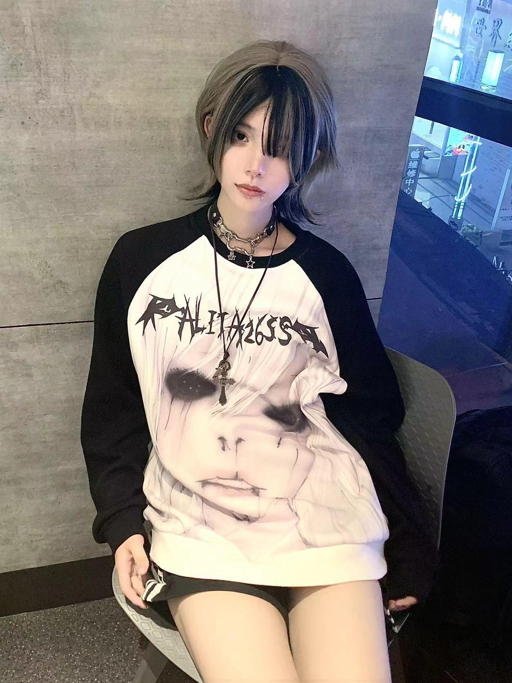 Alita26SS Dark Harajuku Raglan Sleeve Loose Fit Cartoon Graphic Women's Cotton Sweatshirts