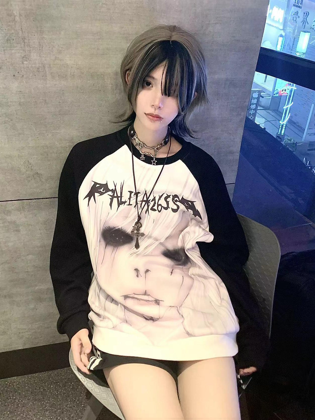 Alita26SS Dark Harajuku Raglan Sleeve Loose Fit Cartoon Graphic Women's Cotton Sweatshirts