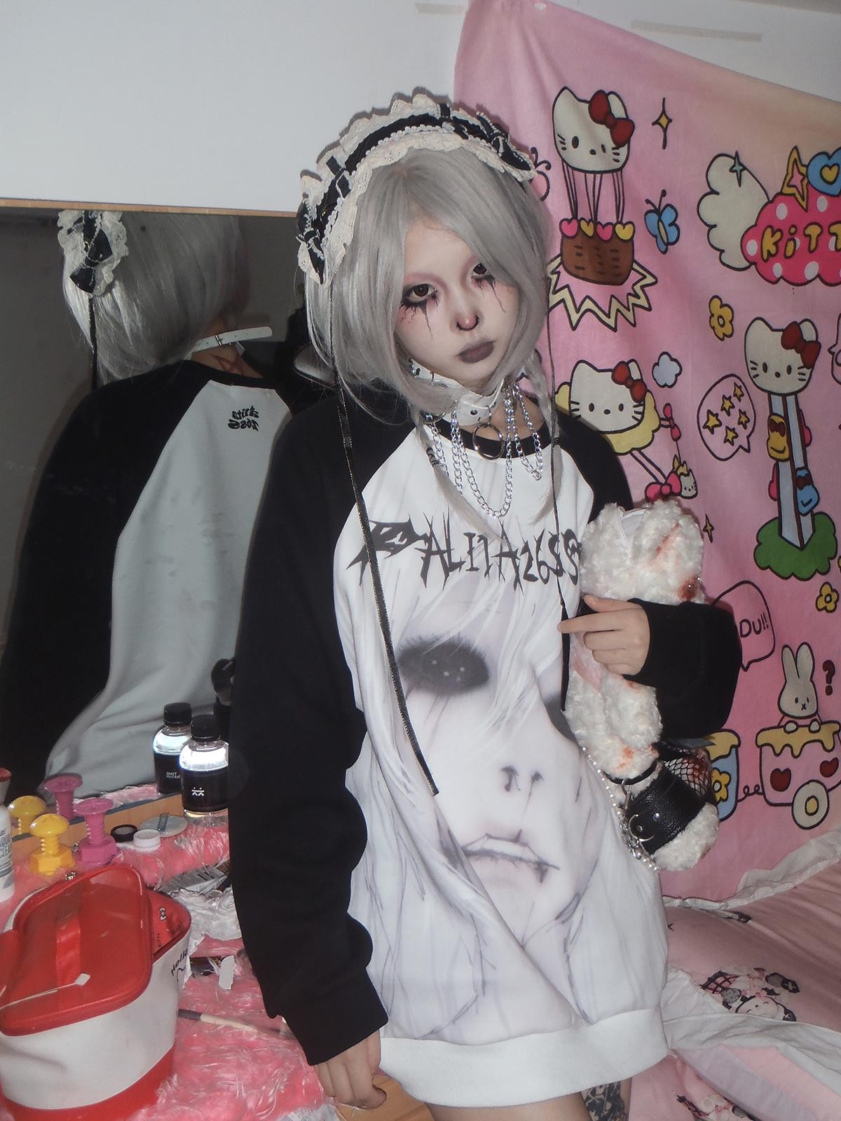 Alita26SS Dark Harajuku Raglan Sleeve Loose Fit Cartoon Graphic Women's Cotton Sweatshirts