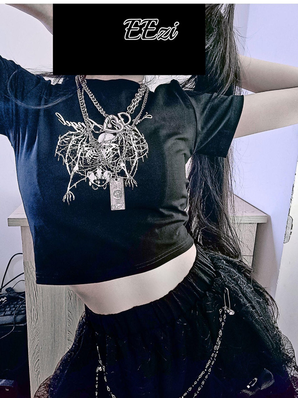 Alita26SS Goth Heart Skull Print Rock Punk Slim Fit Women's Cotton Crop Tops