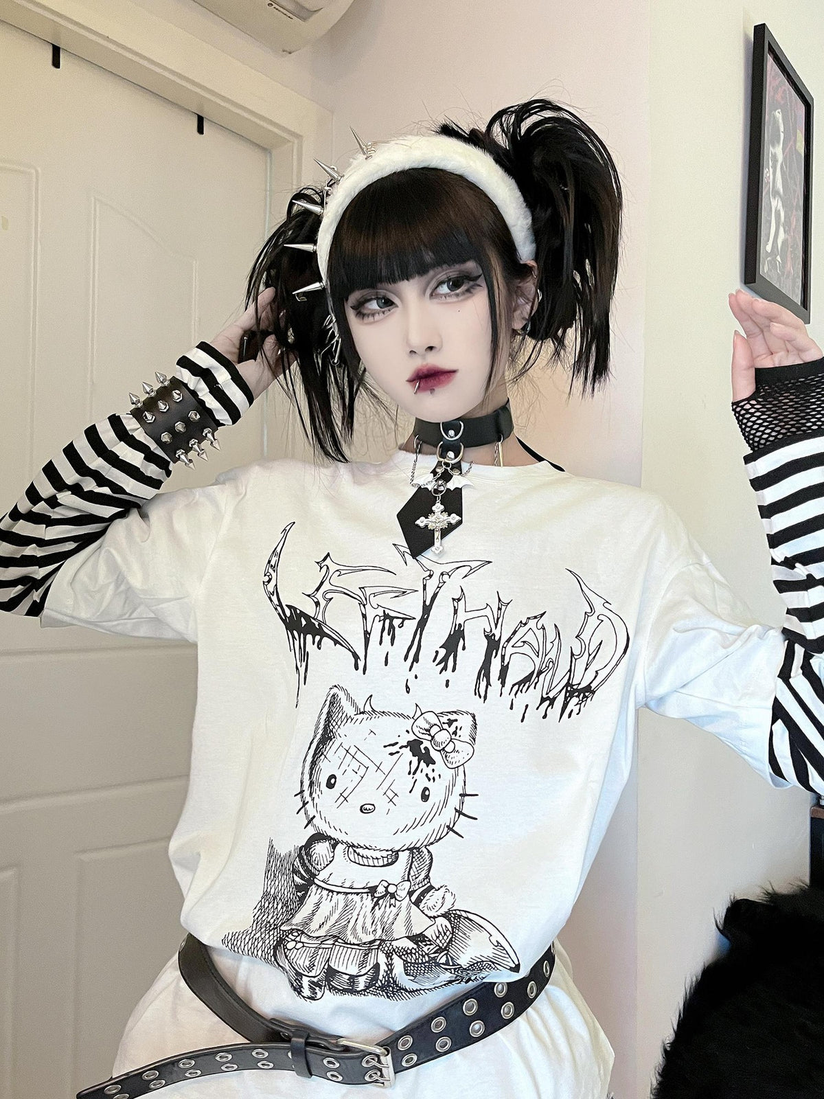 Alita26SS Punk Comic Print Faux Layered Loose Fit Women's Cotton Long Sleeve T-shirts