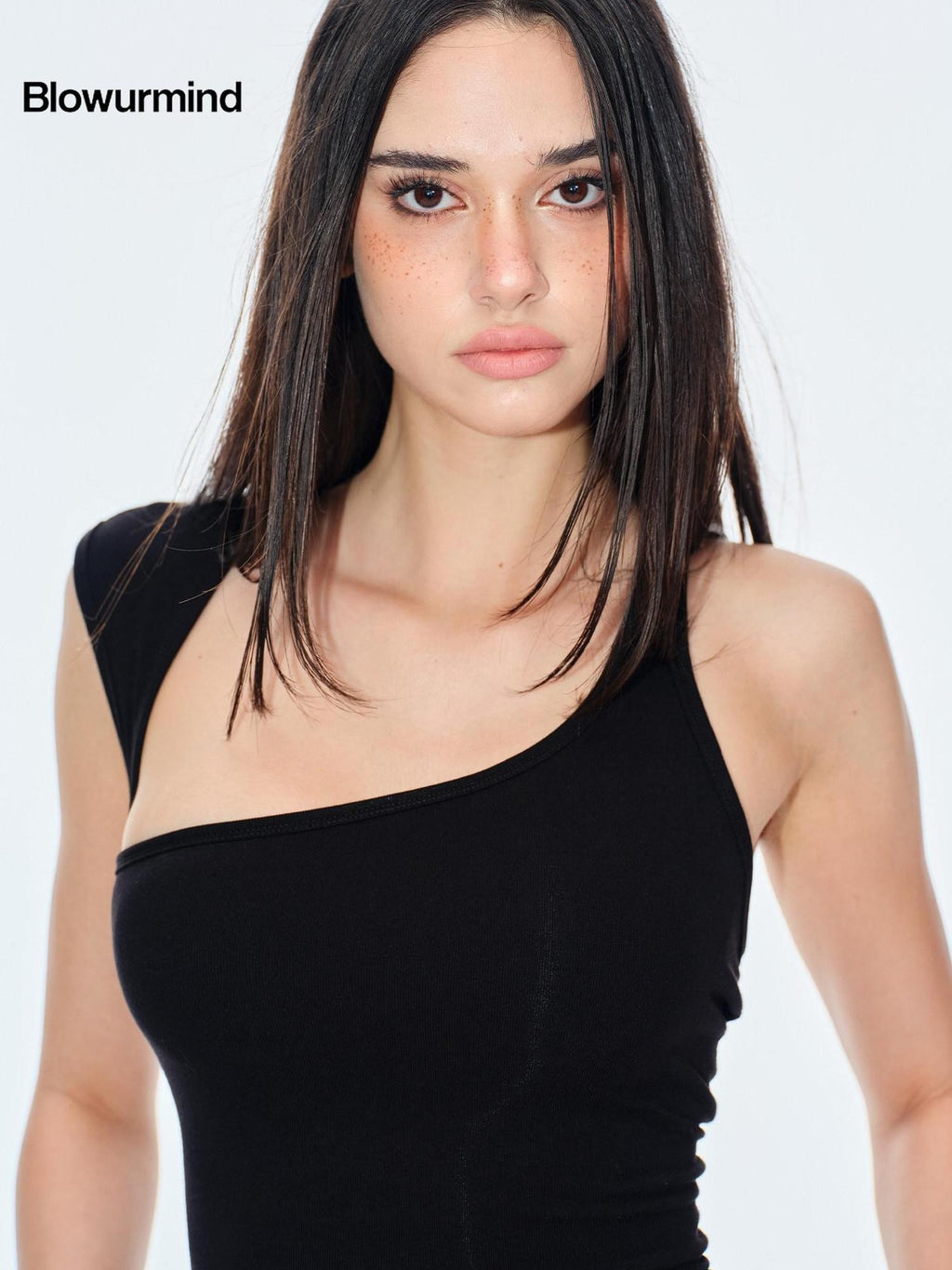 BUM STUDIO Asymmetric Cutout Back Slimming With Bra Pad Women's Cotton Blend Tank Tops
