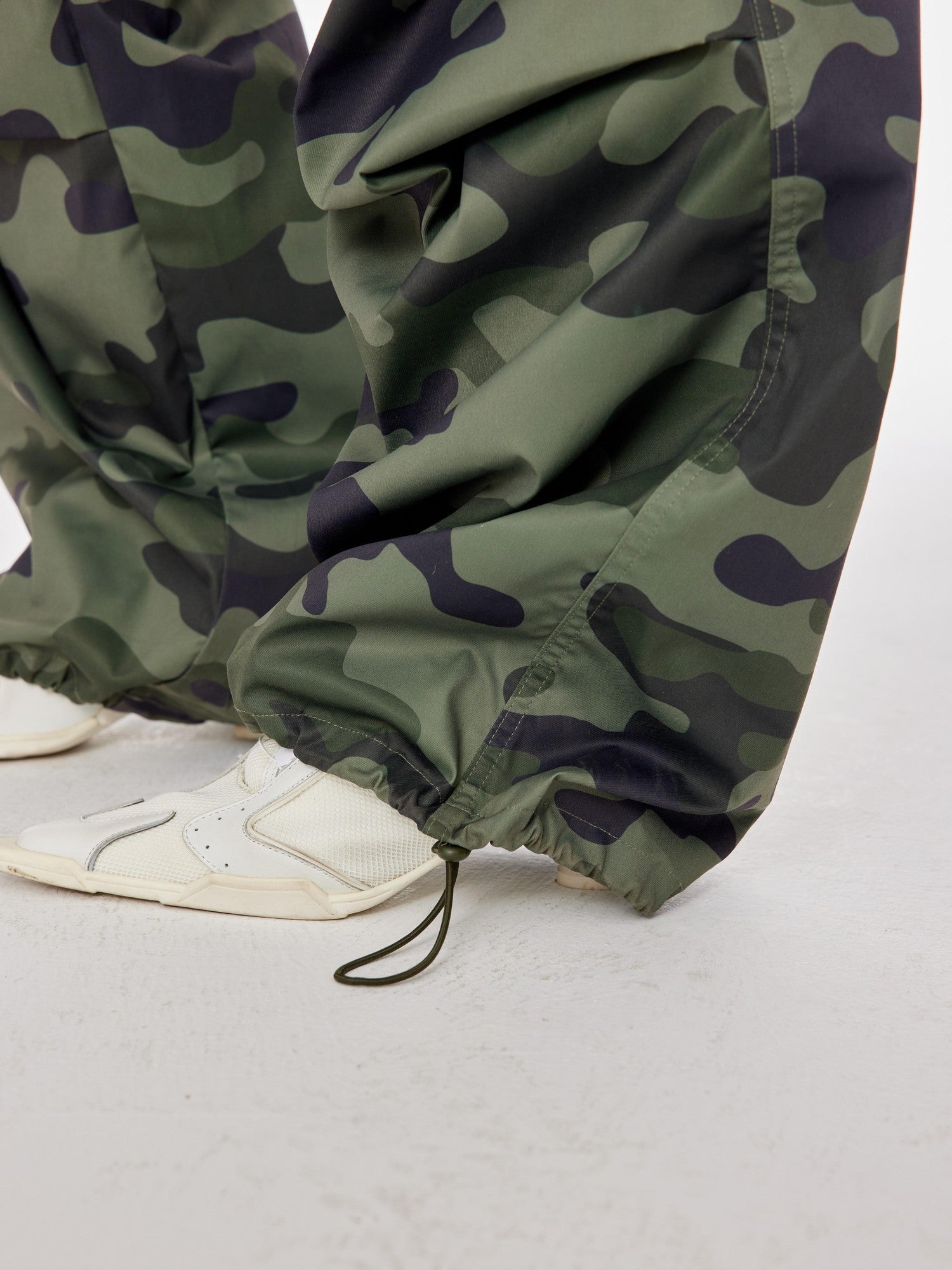 BUM STUDIO Camo Utility Cargo Elastic Waist Women's Polyester Wide-leg Pants