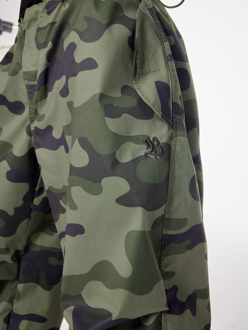 BUM STUDIO Camo Utility Cargo Elastic Waist Women's Polyester Wide-leg Pants