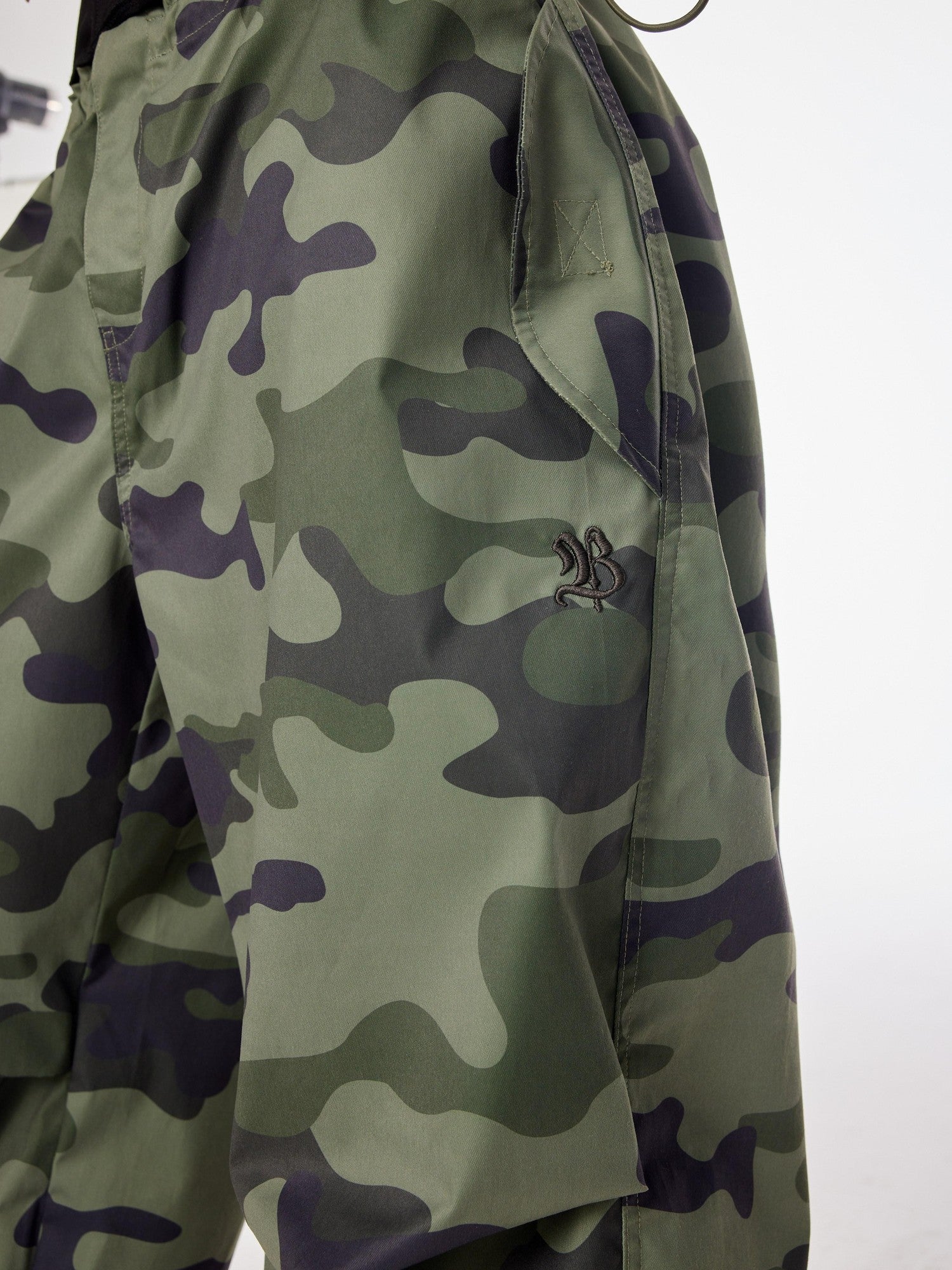BUM STUDIO Camo Utility Cargo Elastic Waist Women's Polyester Wide-leg Pants