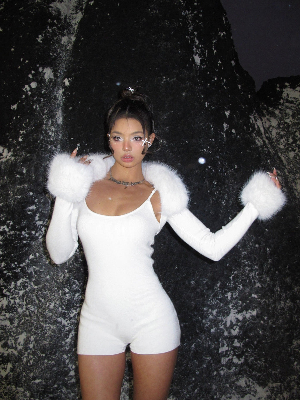 BUM STUDIO Close Knit Faux Fur Vest High Waist Women's Polyester Bodycon Mini Dresses