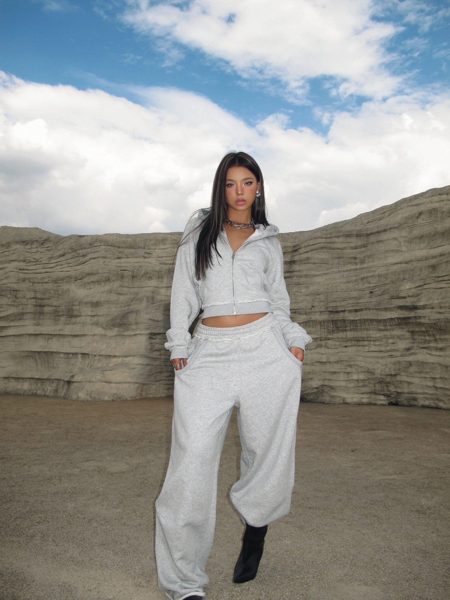 BUM STUDIO Gray Frayed Hem Fleece Lined Slim Fit Women's Cotton Blend Tracksuit Sets