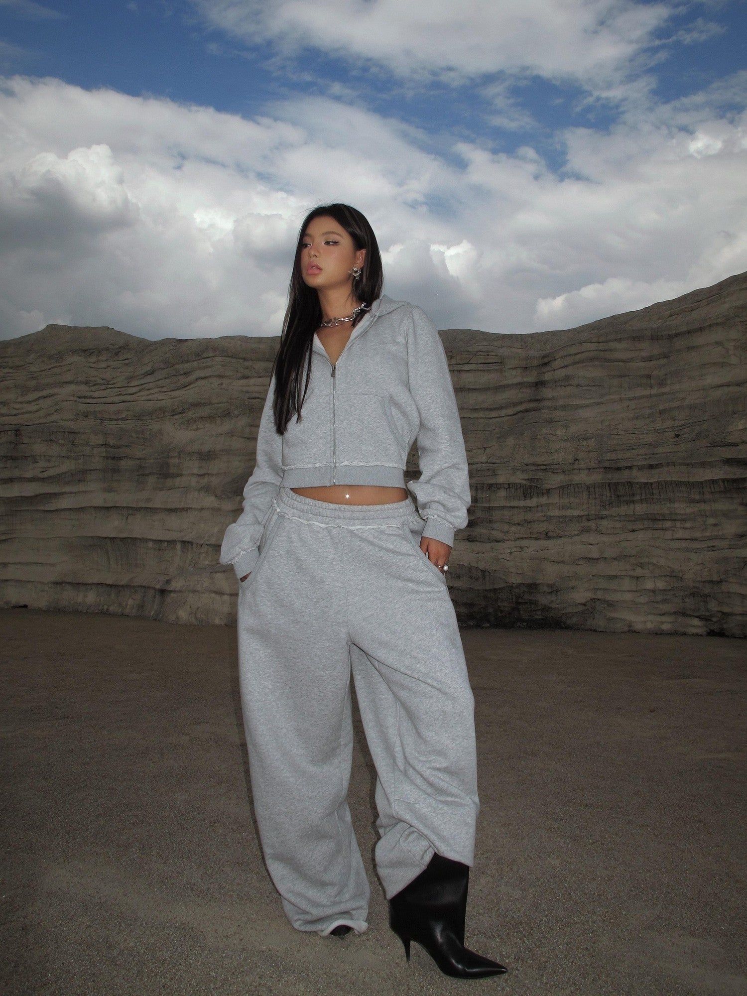BUM STUDIO Gray Frayed Hem Fleece Lined Slim Fit Women's Cotton Blend Tracksuit Sets