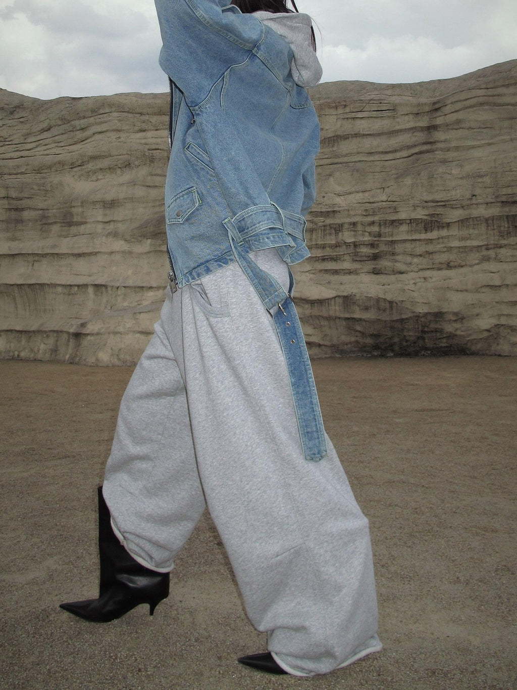 BUM STUDIO Gray Frayed Hem Fleece Lined Slim Fit Women's Cotton Blend Tracksuit Sets