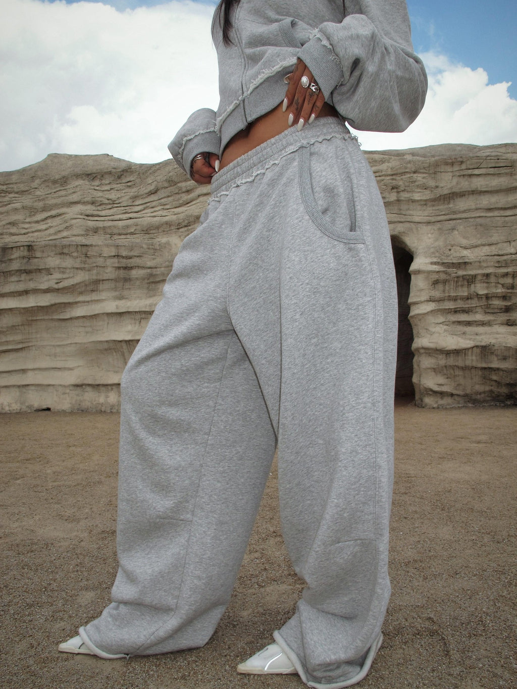 BUM STUDIO Gray Frayed Hem Fleece Lined Slim Fit Women's Cotton Blend Tracksuit Sets