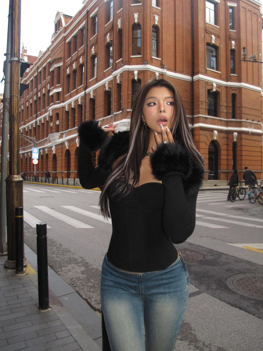 BUM STUDIO Knitted Fitted Cropped Detachable Fur Collar Women's Polyester Boleros & Shrugs