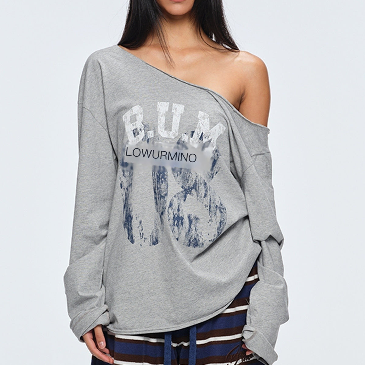 BUM_STUDIO_Loose_Fit_Asymmetric_Neck_Spray_Print_Logo_Women's_Cotton_Long_Sleeve_T-shirts_1082759385530_MISSTT