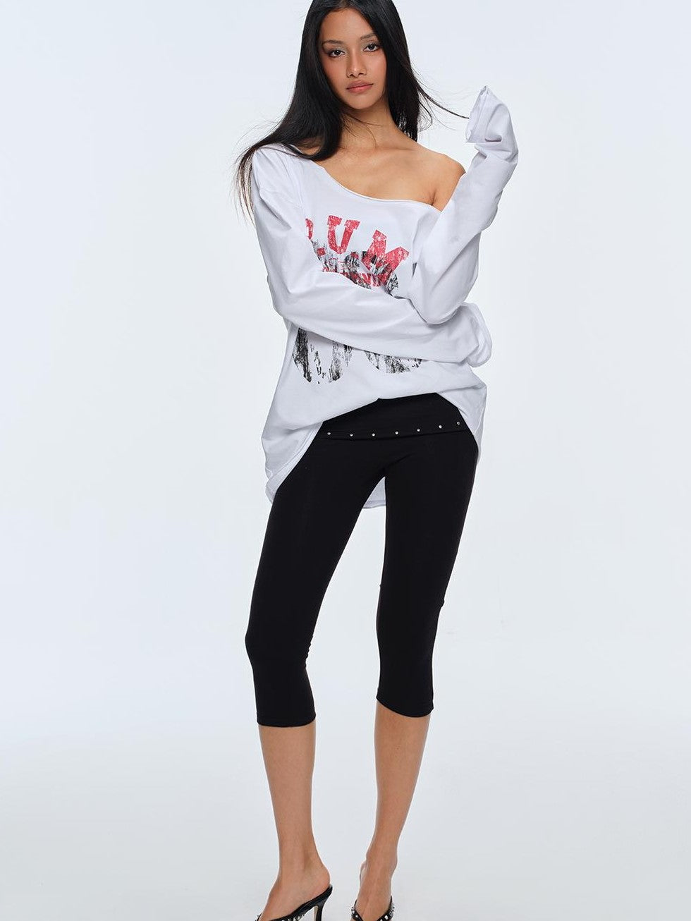 BUM STUDIO Loose Fit Asymmetric Neck Spray Print Logo Women's Cotton Long Sleeve T-shirts