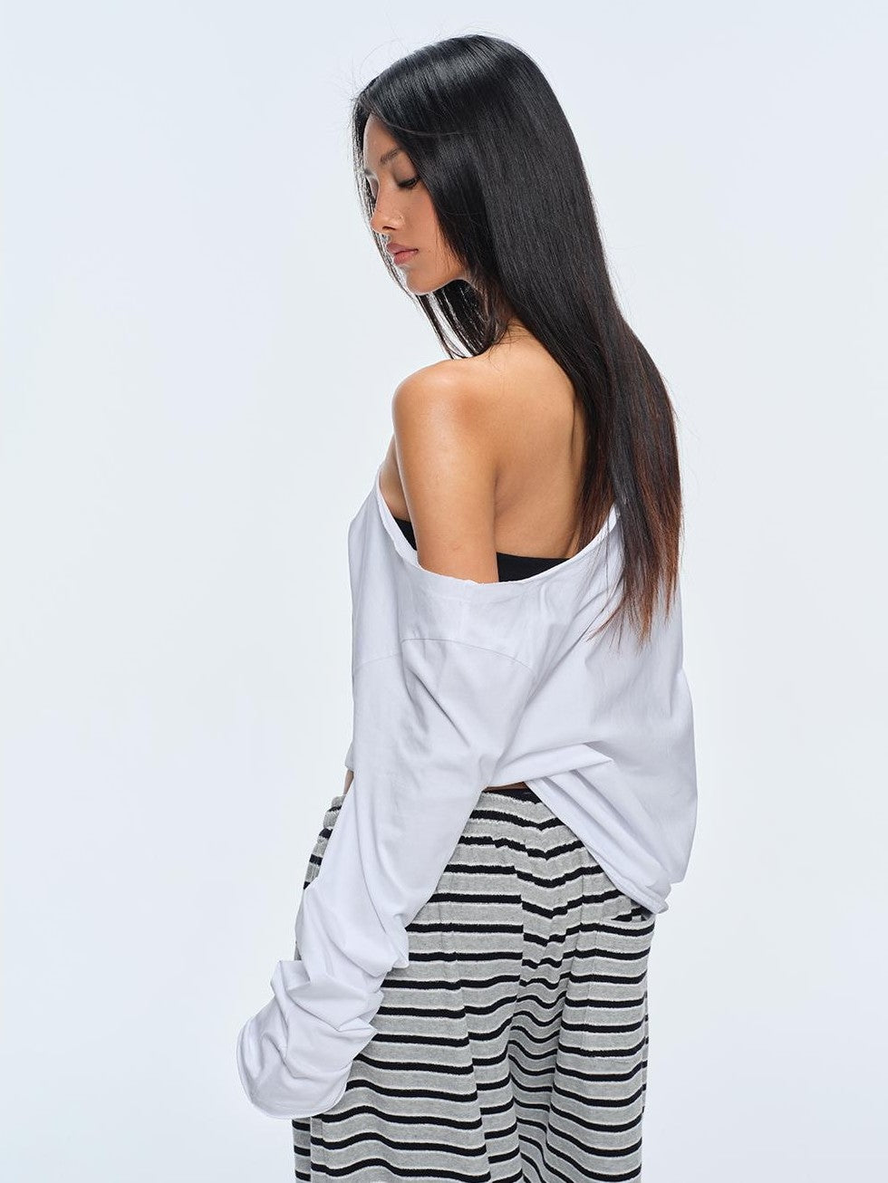 BUM STUDIO Loose Fit Asymmetric Neck Spray Print Logo Women's Cotton Long Sleeve T-shirts