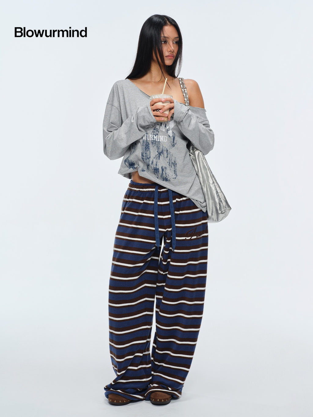 BUM STUDIO Loose Fit Asymmetric Neck Spray Print Logo Women's Cotton Long Sleeve T-shirts