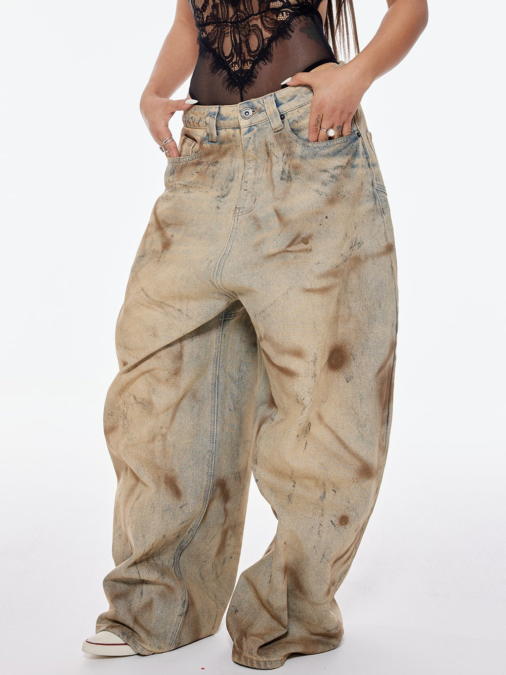 BUM STUDIO Mud Dyed Hand Spray Distressed Women's Cotton Wide-leg Jeans