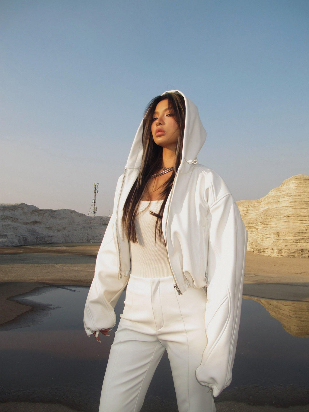 BUM STUDIO White Litchi Texture Heavy Padded Oversized Short Zip Women's Pu Leather Jackets
