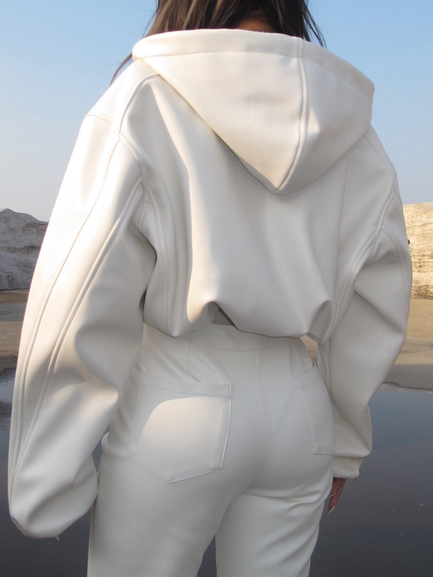 BUM STUDIO White Litchi Texture Heavy Padded Oversized Short Zip Women's Pu Leather Jackets