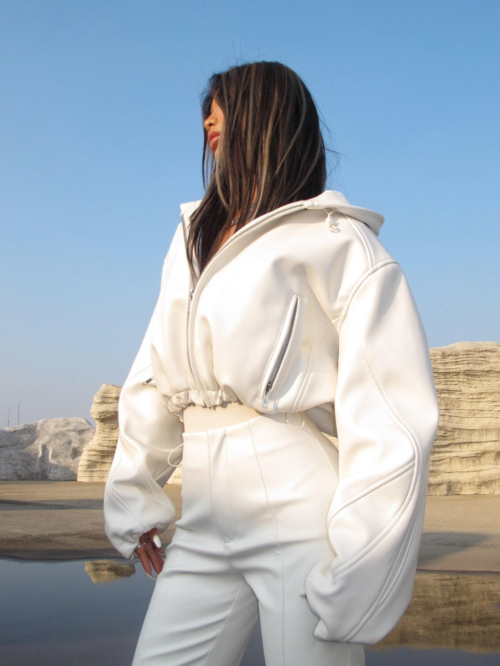 BUM STUDIO White Litchi Texture Heavy Padded Oversized Short Zip Women's Pu Leather Jackets