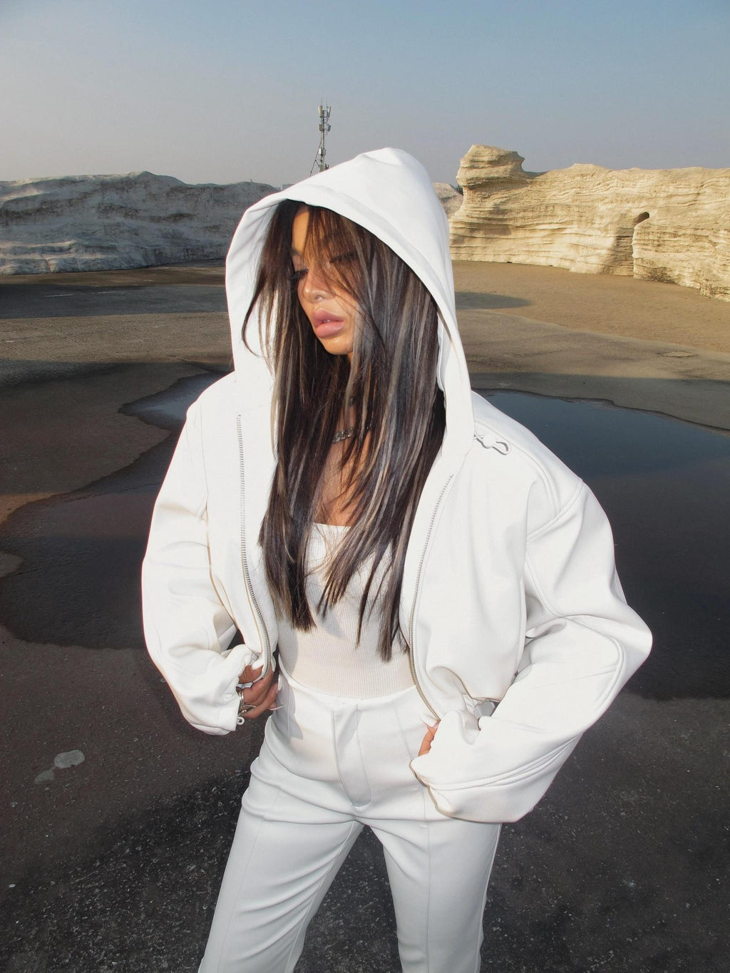 BUM STUDIO White Litchi Texture Heavy Padded Oversized Short Zip Women's Pu Leather Jackets