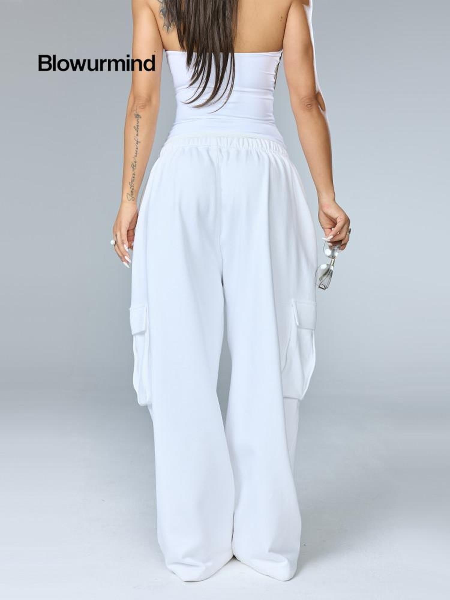 BUM STUDIO White Low Waist Curved Cut Cargo Women's Combed Cotton Blend Sweatpants