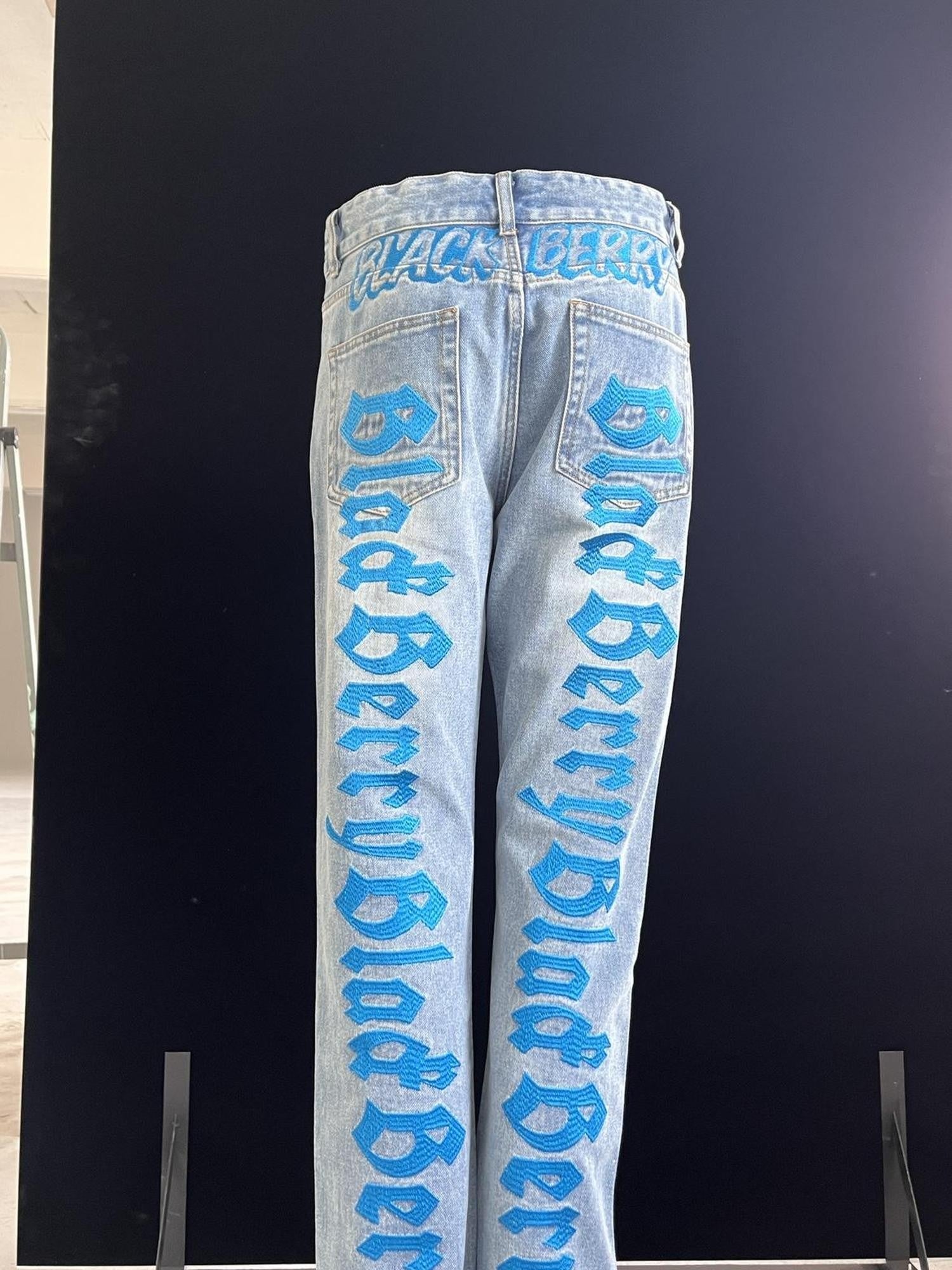 BlackBerry Washed Blue Heavy Embroidered Stacked Women's Denim Straight-leg Jeans