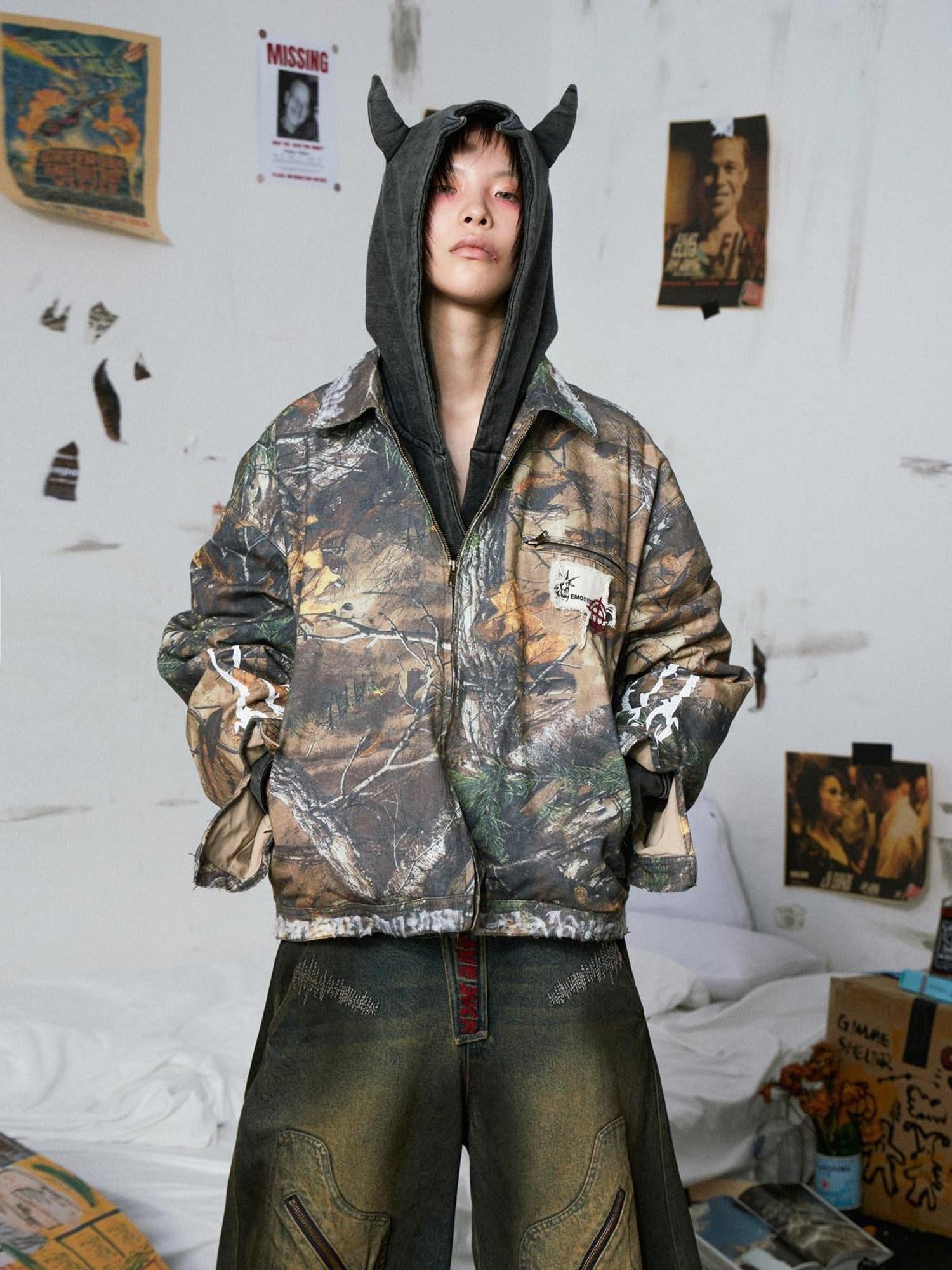 EMOBROTHER 100% Cotton Oversized Patch Embroidered Unisex Camo Zip Pocket Denim Jackets