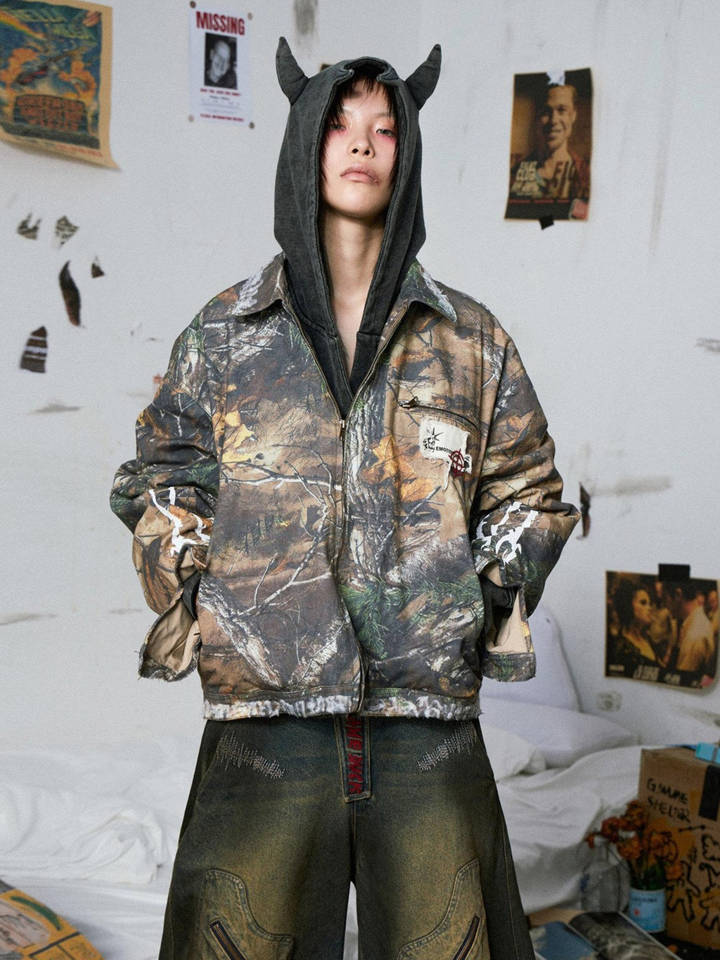 EMOBROTHER 100% Cotton Oversized Patch Embroidered Unisex Camo Zip Pocket Denim Jackets