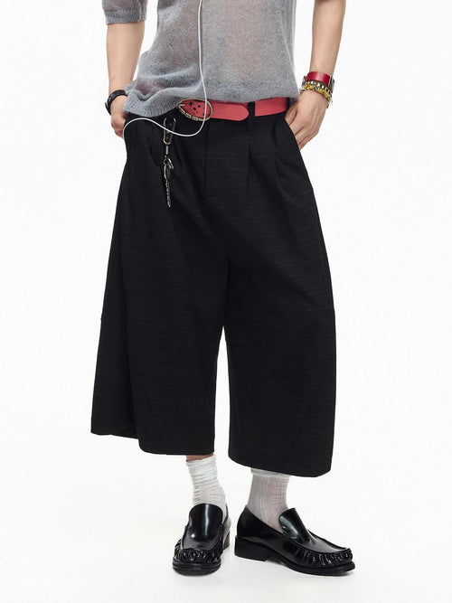 EMOBROTHER Black Plaid Jacquard Embroidered Structured Women's Poly Blend Tailored Shorts