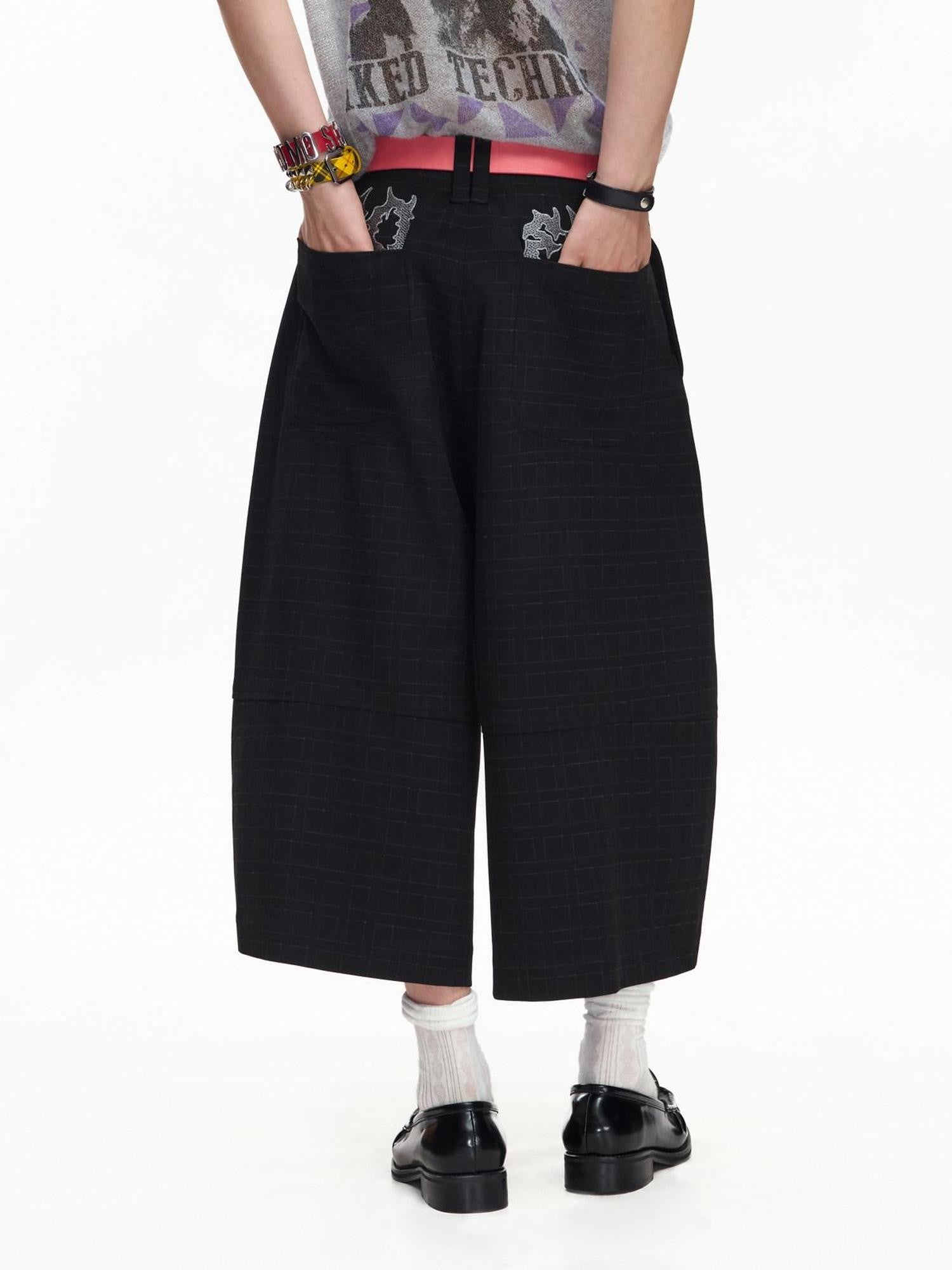 EMOBROTHER Black Plaid Jacquard Embroidered Structured Women's Poly Blend Tailored Shorts