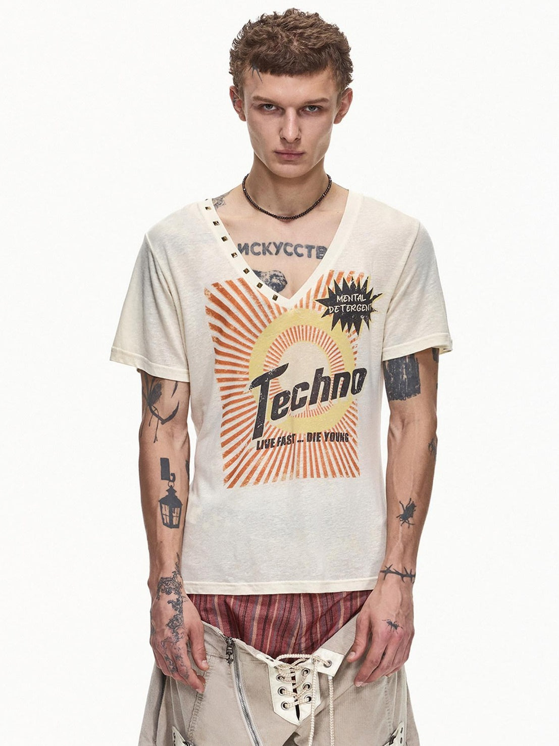 EMOBROTHER Breathable Tencel Cotton Slim Letter Studded V-neck Unisex Short Sleeve T-Shirts
