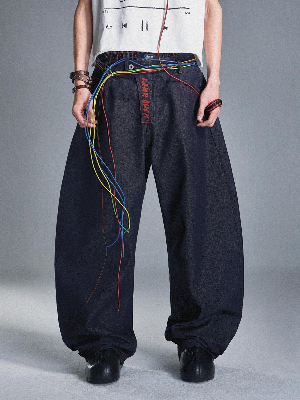 EMOBROTHER Embroidered Cotton Mid Rise Relaxed Fit Casual Blue Zip Fly Wide-Leg Jeans