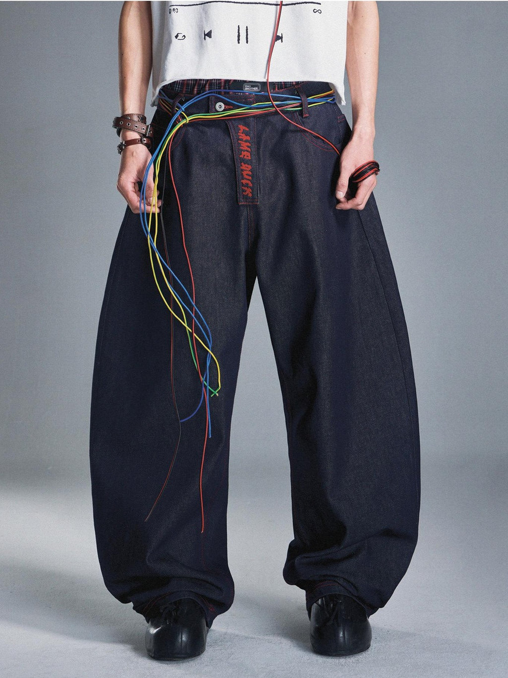 EMOBROTHER Embroidered Cotton Mid Rise Relaxed Fit Casual Blue Zip Fly Wide-Leg Jeans