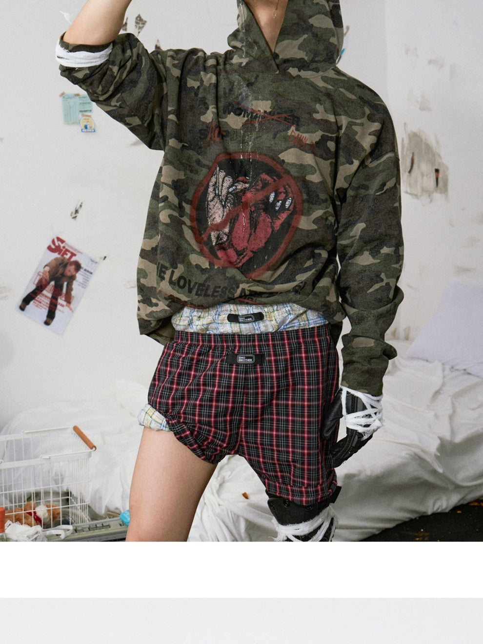 EMOBROTHER Embroidered Mid Rise Minimalist Striped Cotton Boxer Fit Men Short Trousers