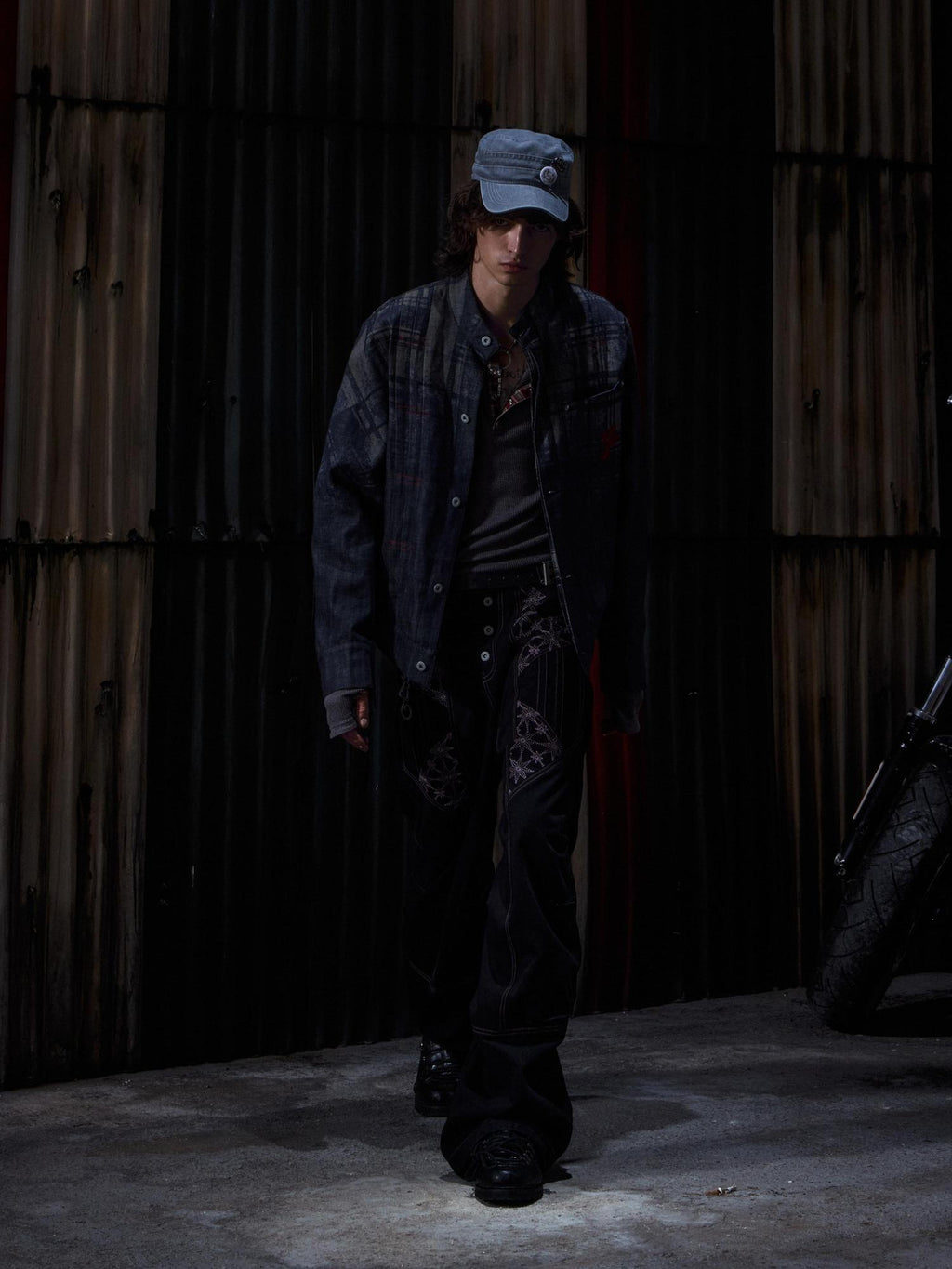 EMOBROTHER Geometric Embroidered Mid Rise Slim Fit Casual Cotton Black Straight Jeans