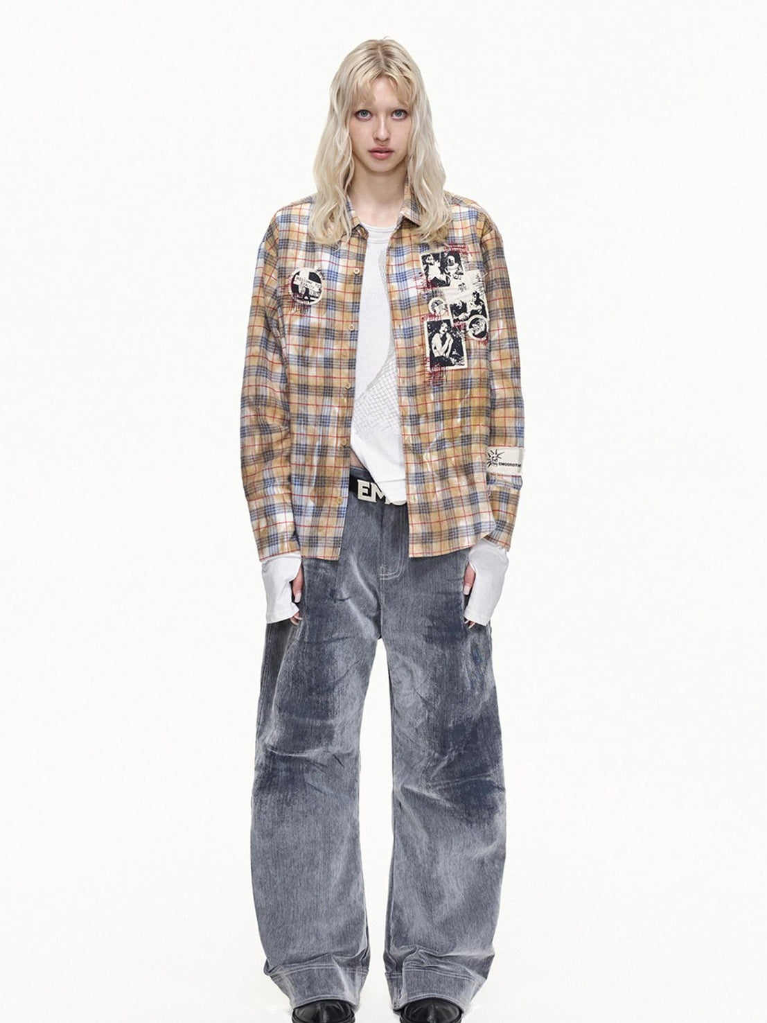 EMOBROTHER Laser Engraved Crackle Mid Rise Loose Cotton Pocket Zip Fly Wide-Leg Jeans