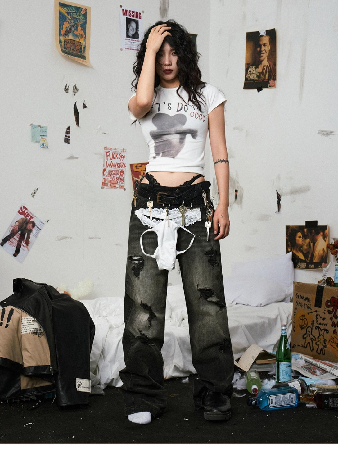EMOBROTHER Ripped Washed Mid High Rise Relaxed Straight Casual Black Cotton Flare Jeans