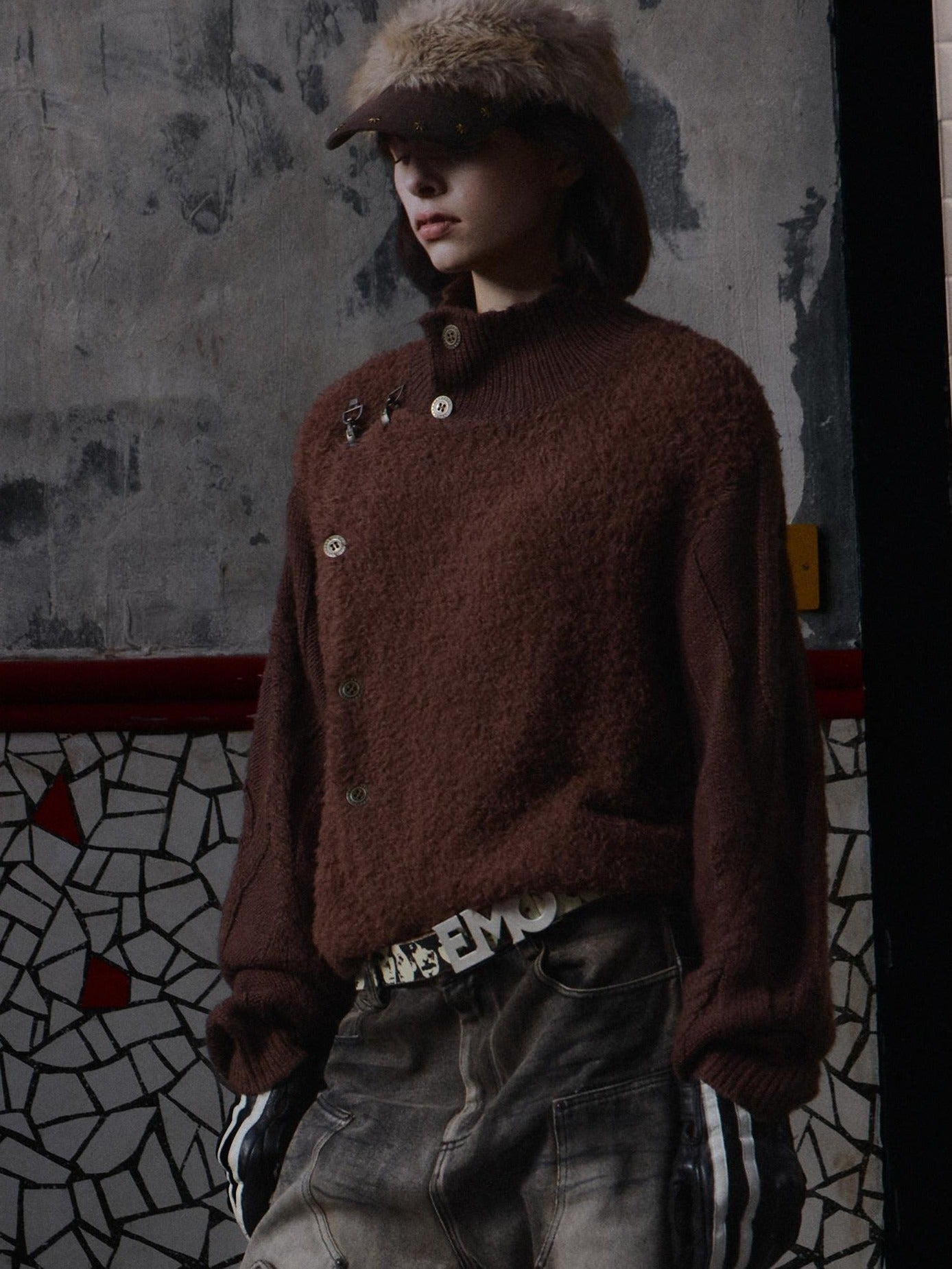 EMOBROTHER Warm Metal Accent Turtleneck Vintage Irregular Cable Knit Unisex Brown Sweaters